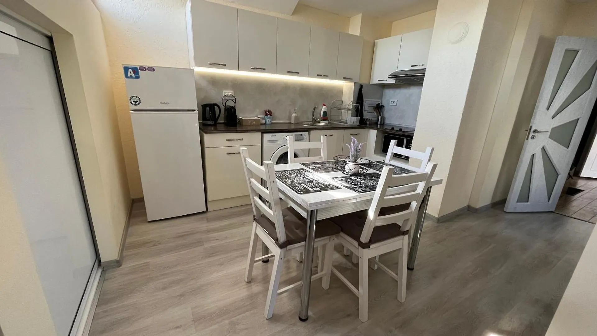 Apartment Happy Holiday Lazur بورغاس